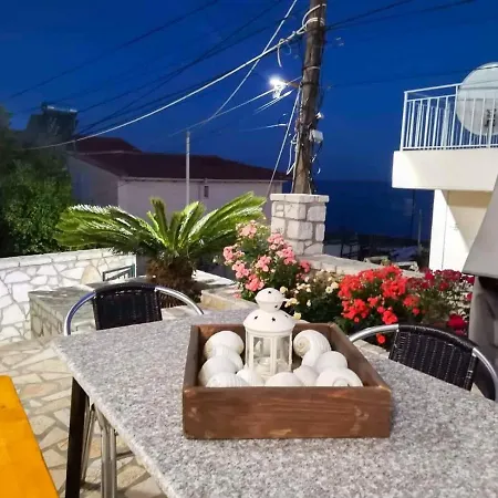Dina'S Apartment Himare Exterior photo